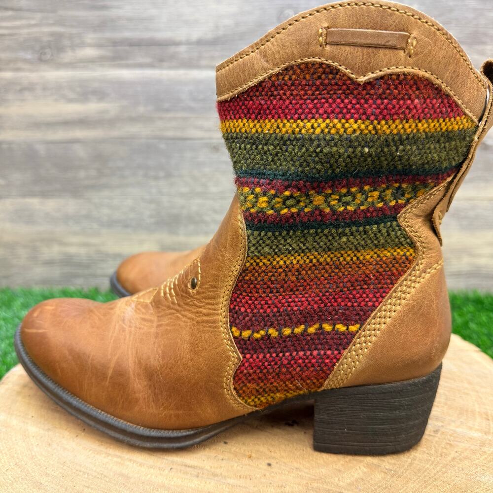 Born Women - Size 6.5 - Tan Tapestry Ankle Zipper Boots MOE3 - Picture 6 of 9